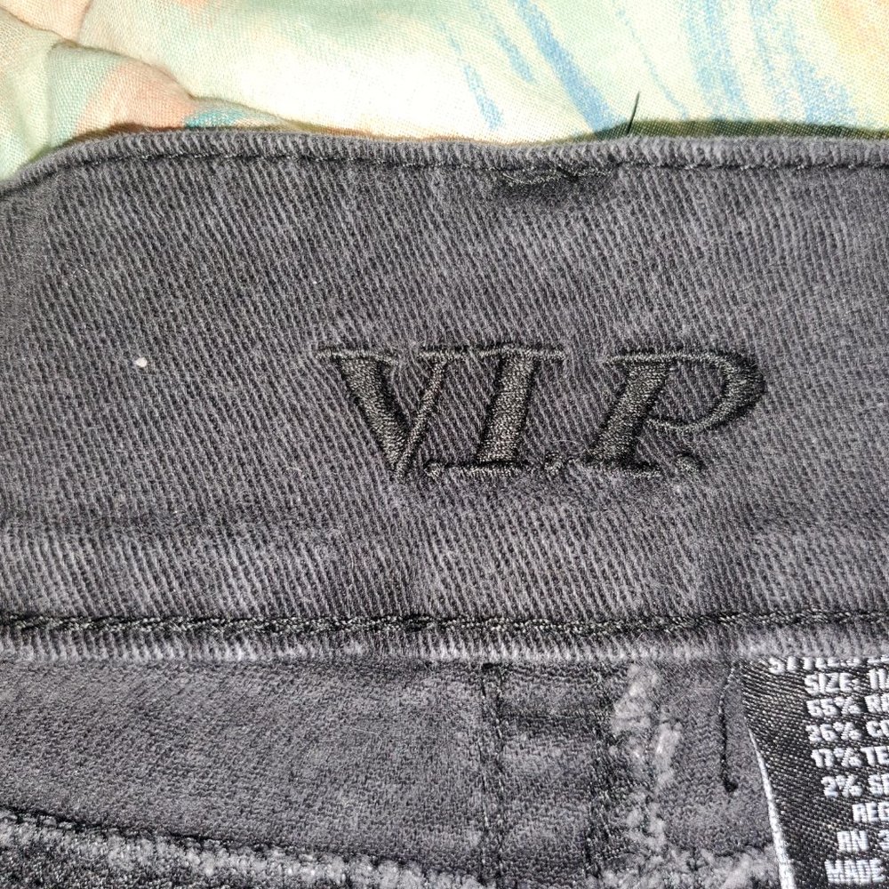 VIP Shorts size 11/12 - Picture 6 of 8